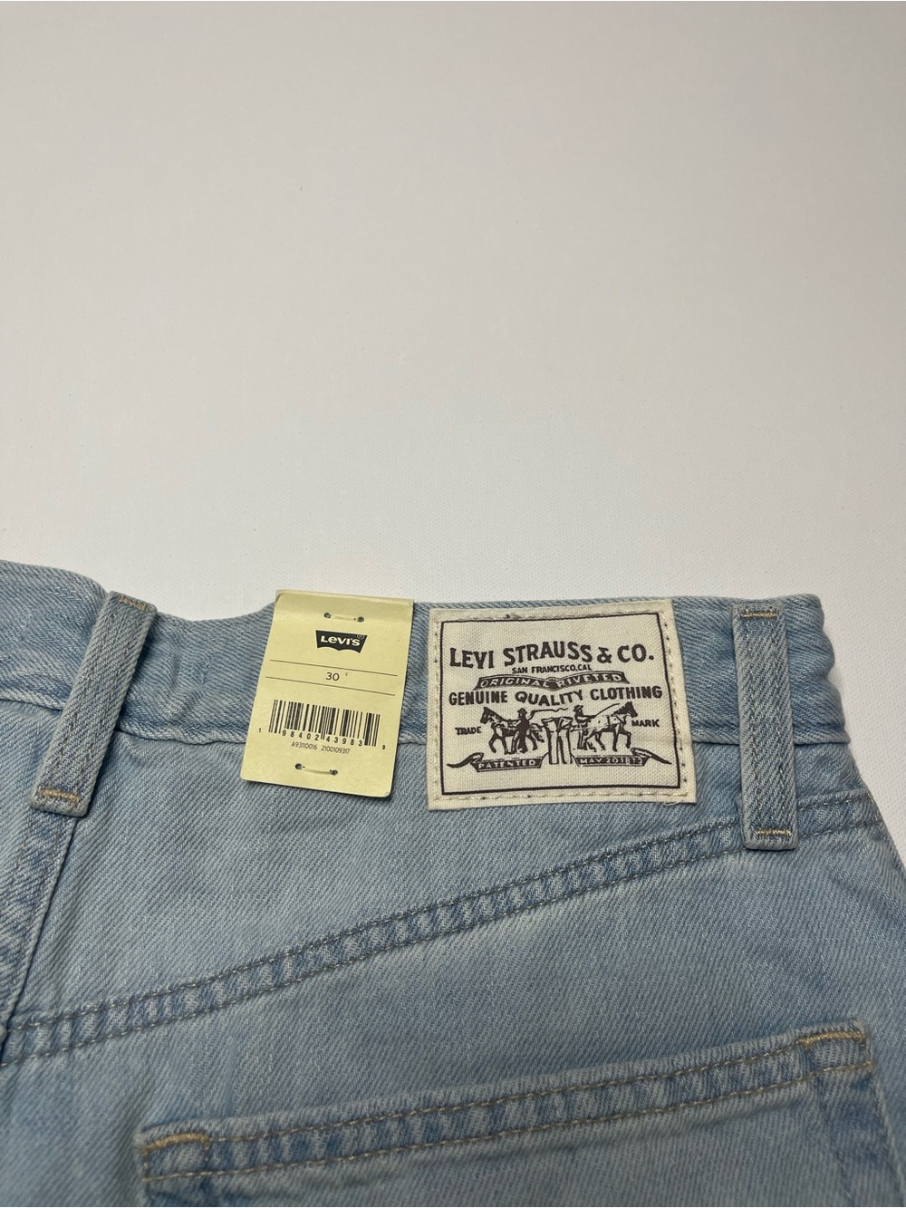 Levi's Blue Lightweight Linen+Denim High Rise Baggy Shorts - Picture 9 of 11